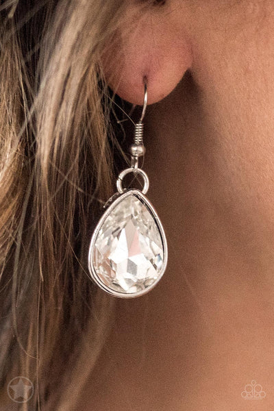 Show Stopping Shimmer - White Necklace