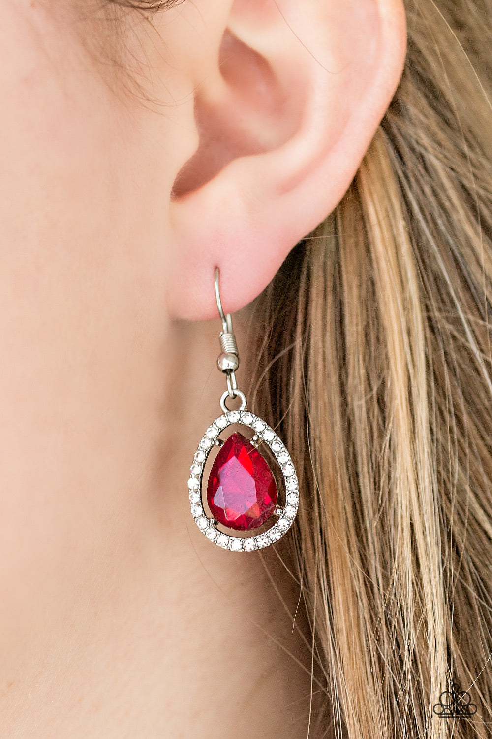 A One-GLAM Show - Red Earrings