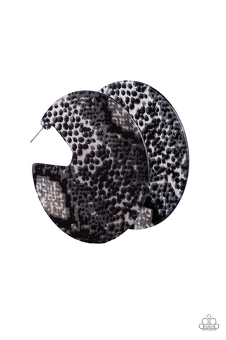 Hit Or HISS - Black Earrings