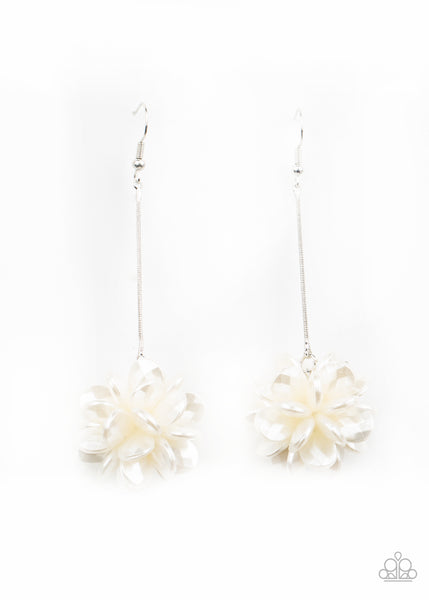 Swing Big - White Earrings - LOTP 01/21